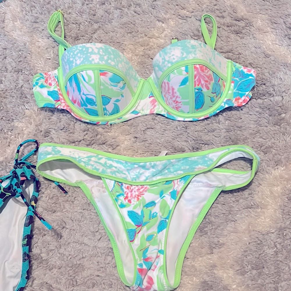 Victoria’s Secret bikini with detachable straps